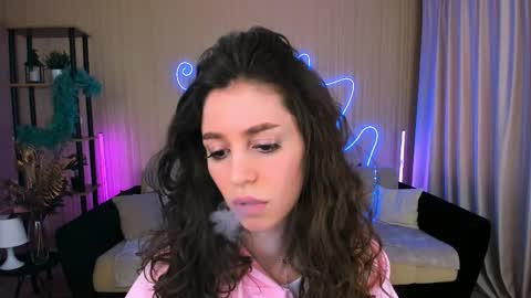 christinaconteeree online show from 09.25.25