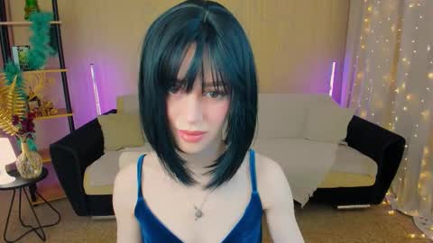 christinaconteeree online show from 01.15.26