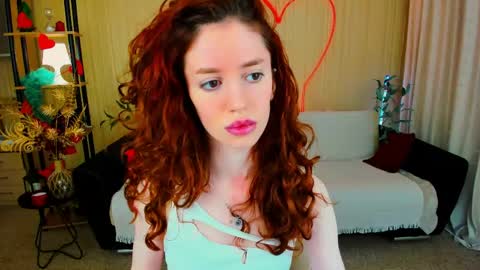 christinaconteeree online show from 04.13.26