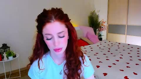 christinaconteeree online show from 05.08.26