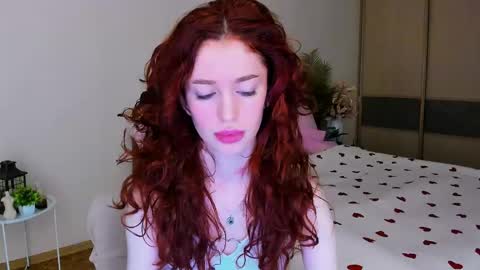 christinaconteeree online show from 05.10.26