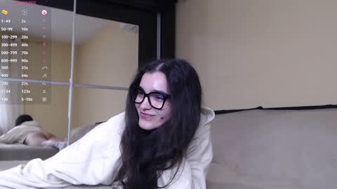 chris online show from 10.04.25