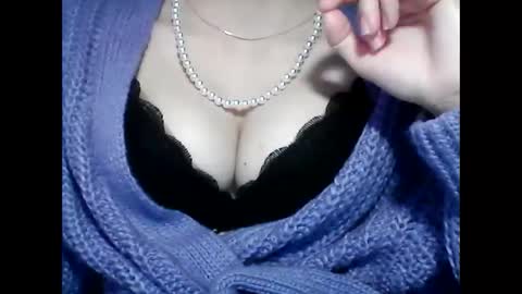 christine40211 online show from 01.03.25