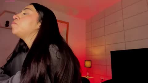 Christine  online show from 09.19.25