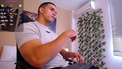 Christopher Black online show from 01.08.26