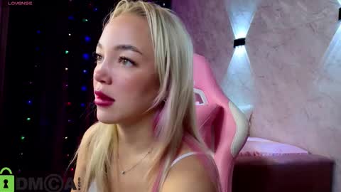 hristy3 online show from 11.26.25