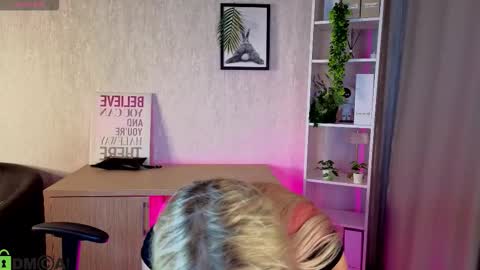 hristy3 online show from 12.04.25