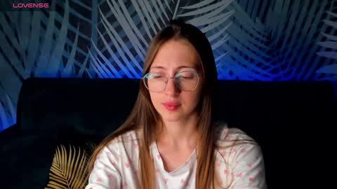 ChristyCrayme online show from 10.15.25