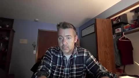 chrisw8121 online show from 12.17.25