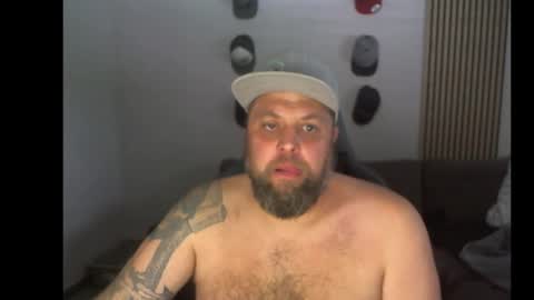 Chrizz online show from 11.26.25