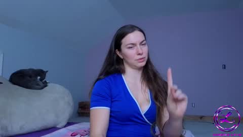 Snapshot of chroniclove chatting on 03.19.26 Marley online show from 03.19.26