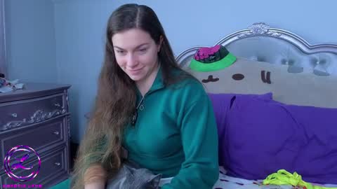 Snapshot of chroniclove chatting on 04.06.26 Marley online show from 04.06.26