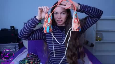 Snapshot of chroniclove chatting on 04.09.26 Marley online show from 04.09.26