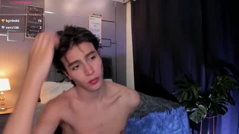 Snapshot of chrristopher77 chatting on 11.11.25 chrristopher77 online show from 11.11.25