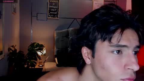 Snapshot of chrristopher77 chatting on 11.25.25 chrristopher77 online show from 11.25.25