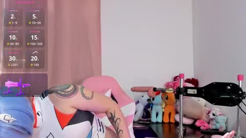 Snapshot of chubby_vaniie_ chatting on 10.07.25 Vanesa online show from 10.07.25