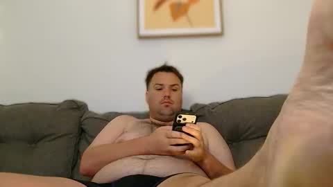 ChubbyGayManBigFeet online show from 05.30.26
