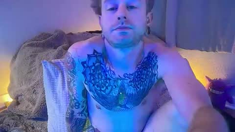 Snapshot of chubschadwell chatting on 12.03.25 ChubsChadwell online show from 12.03.25