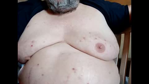 chubyluver11896 online show from 02.12.26