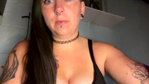 Snapshot of chuckysbride187 chatting on 12.01.25 chuckysbride187 online show from 12.01.25