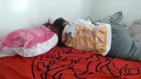 Snapshot of chum_mrs chatting on 10.30.25 chum_mrs online show from 10.30.25