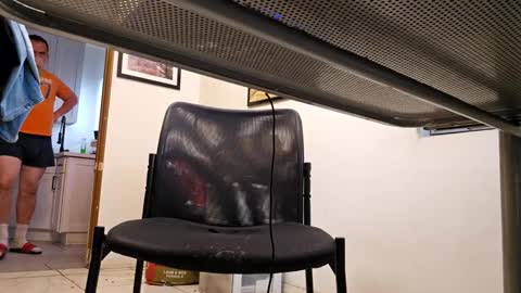 cigneska1 online show from 11.20.25