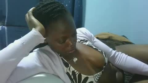 Snapshot of cilia_petite chatting on 01.20.25 cilia petite online show from 01.20.25