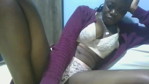 Snapshot of cilia_petite chatting on 01.24.25 cilia petite online show from 01.24.25