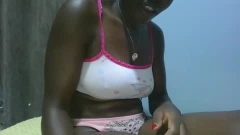 Snapshot of cilia_petite chatting on 01.24.25 cilia petite online show from 01.24.25
