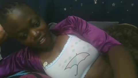 Snapshot of cilia_petite chatting on 02.16.25 cilia petite online show from 02.16.25