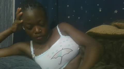 Snapshot of cilia_petite chatting on 02.16.25 cilia petite online show from 02.16.25