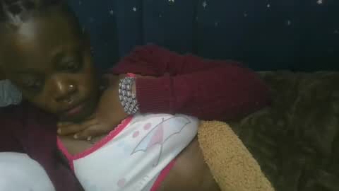 Snapshot of cilia_petite chatting on 02.20.25 cilia petite online show from 02.20.25