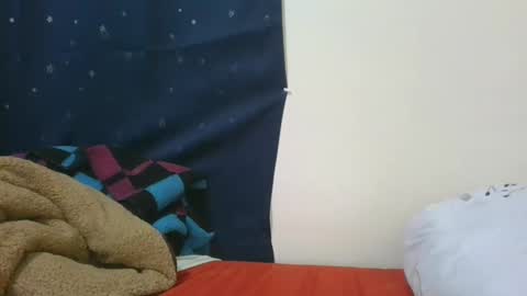 Snapshot of cilia_petite chatting on 02.24.25 cilia petite online show from 02.24.25