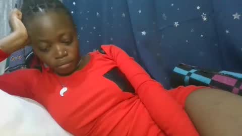 Snapshot of cilia_petite chatting on 02.25.25 cilia petite online show from 02.25.25