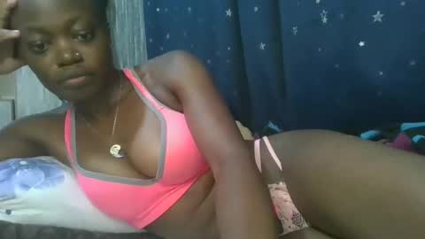 Snapshot of cilia_petite chatting on 03.01.25 cilia petite online show from 03.01.25