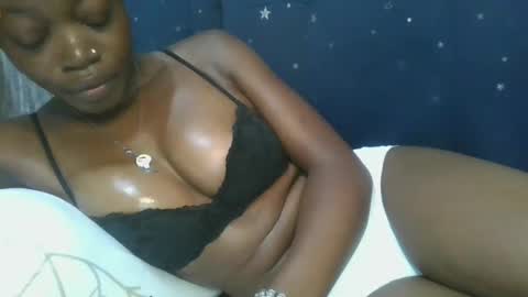 Snapshot of cilia_petite chatting on 03.03.25 cilia petite online show from 03.03.25