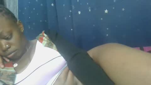 Snapshot of cilia_petite chatting on 03.07.25 cilia petite online show from 03.07.25