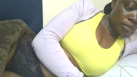Snapshot of cilia_petite chatting on 09.24.25 cilia petite online show from 09.24.25