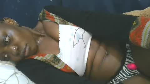 Snapshot of cilia_petite chatting on 10.24.25 cilia petite online show from 10.24.25