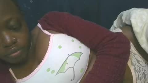 Snapshot of cilia_petite chatting on 11.18.25 cilia petite online show from 11.18.25