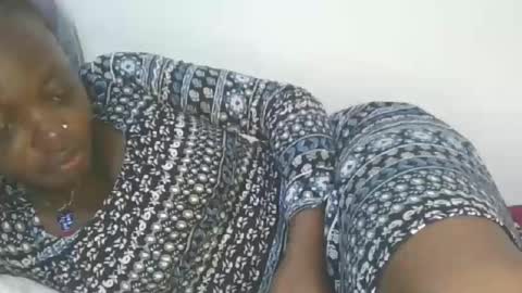 Snapshot of cilia_petite chatting on 11.23.25 cilia petite online show from 11.23.25