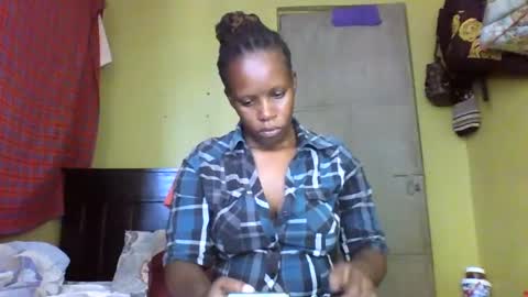 Snapshot of cinddy_14 chatting on 03.11.25 cinddy 14 online show from 03.11.25