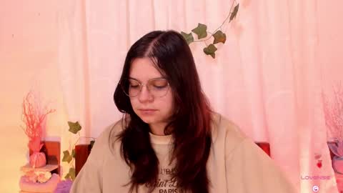 Snapshot of cinderella_lewis chatting on 02.20.25 Sofi Eva and Mey online show from 02.20.25