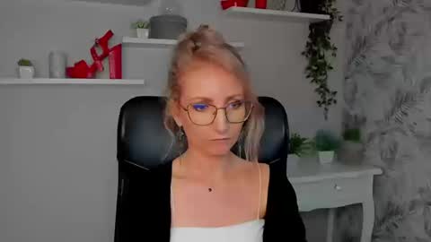 Cinderella online show from 03.13.26