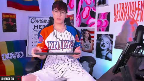 David     Independent Model online show from 12.23.24