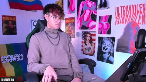 David     Independent Model online show from 12.29.24