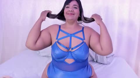 Snapshot of cinnamon_skin01 chatting on 02.10.26 Nailha online show from 02.10.26