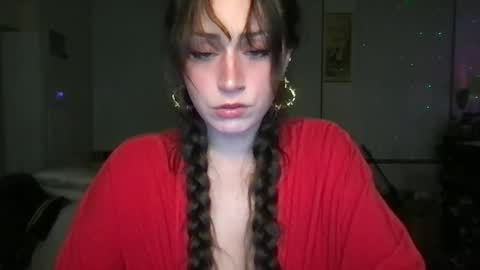 Snapshot of cinnamonpeaches chatting on 10.21.25 Carmen online show from 10.21.25