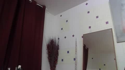 cinthia2525 online show from 10.17.25