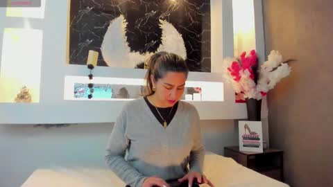 Cinthya  online show from 10.10.25